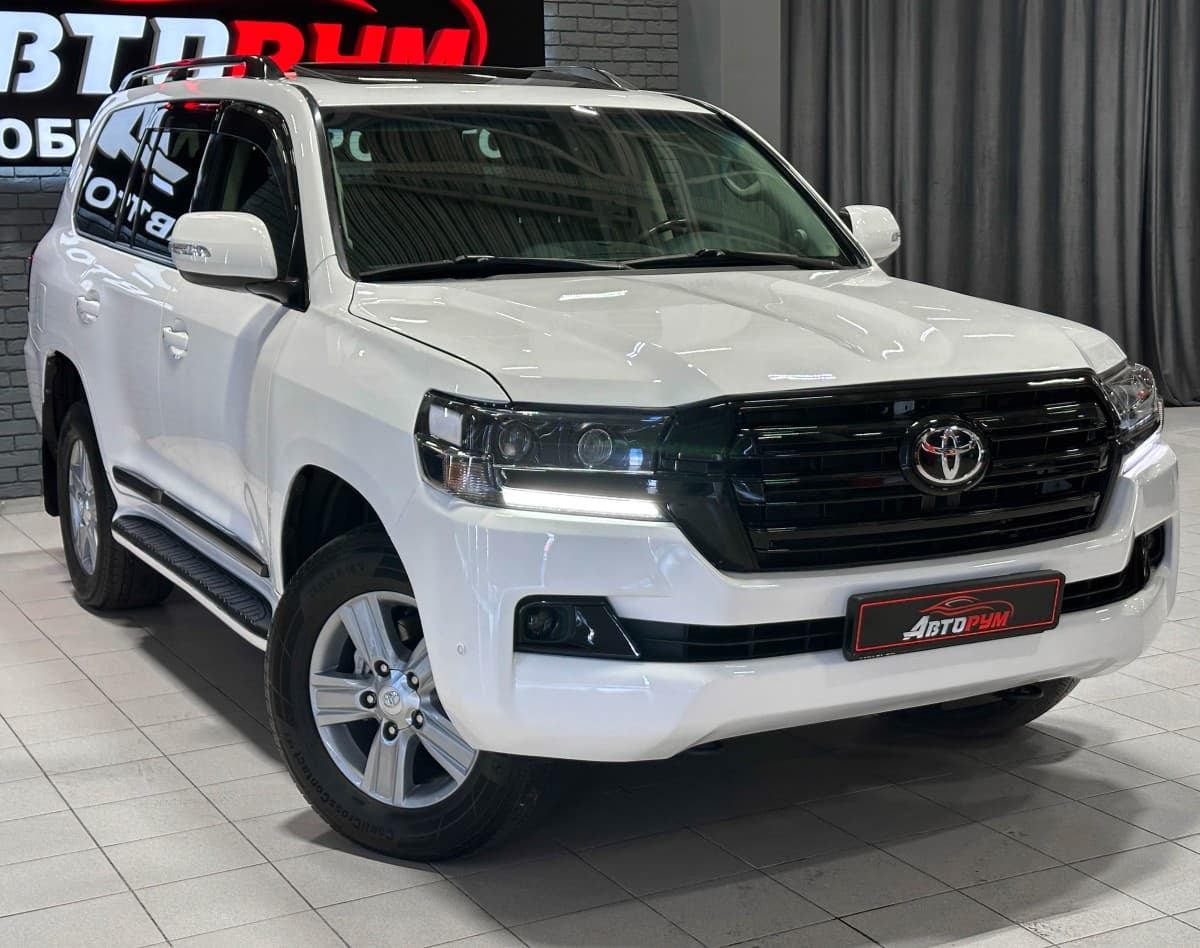 Toyota Land Cruiser 200 - 5